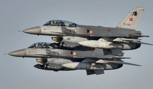 Türk F-16'laro binlerce kilometre ötede terörist avladı!