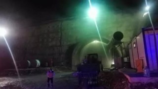 Mersin'de tünel inşaatında yangın! İşçiler hastaneye kaldırıldı