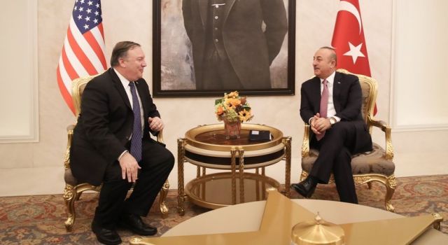 NATO toplantısında Türkiye'yi suçlayan Pompeo'yu Çavuşoğlu susturdu