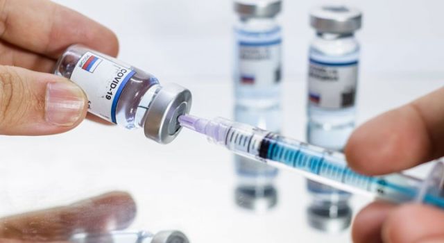Türk bilim insanlarının bulduğu Kovid-19 aşısına dünyadan ilk onay