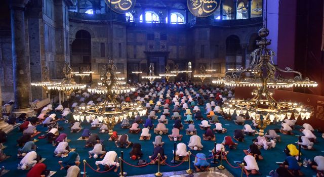 Ayasofya-i Kebir Camii'nde 87 yıl sonra bayram namazı