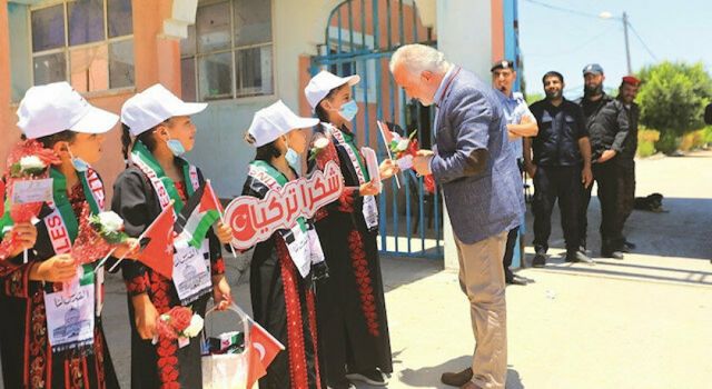 Yıkım büyük: Sekiz bin beş yüz kişi evsiz kaldı