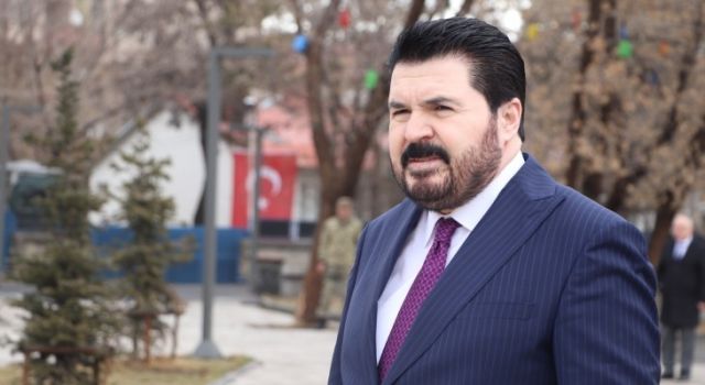 Savcı Sayan'ın Fanlarından Fatih Erbakan'a ağır hakaret