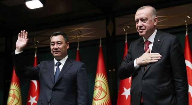 Cumhurbaşkanı Erdoğan, Kırgızistan Cumhurbaşkanı Caparov ile telefonda görüştü