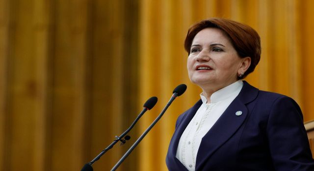 Meral Akşener Korona oldu