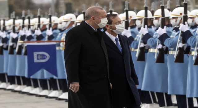 Cumhurbaşkanı Erdoğan, İsrail Cumhurbaşkanı Herzog’u resmî törenle karşıladı