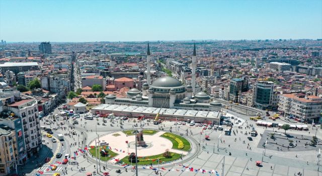 Taksim Meydanı yürüyüşe kapatıldı