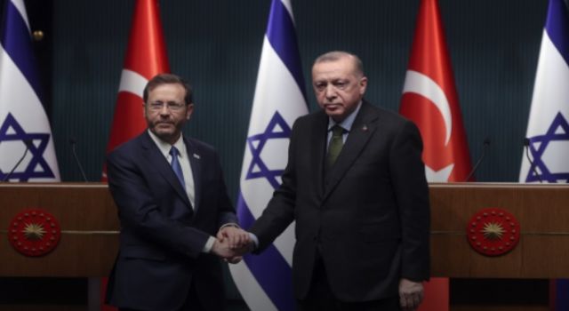 Cumhurbaşkanı Erdoğan, İsrail Cumhurbaşkanı Isaac Herzog ile telefonda görüştü