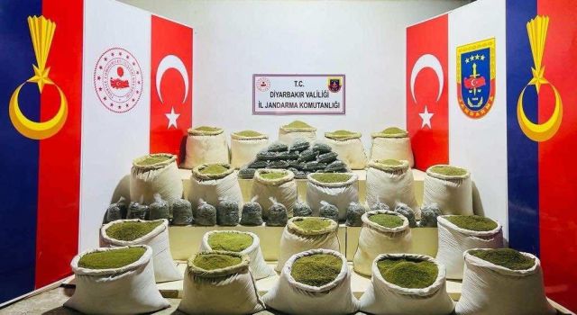 İçişleri Bakanlığı; "542 kilogram toz ve kubar esrar ele geçirildi"