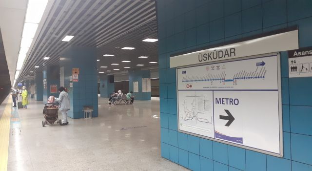 Üsküdar Marmaray'da; "Peronları derhal terk edin" Anonsu