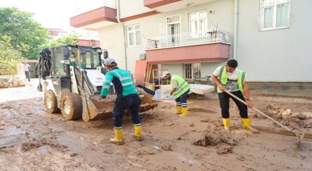 Aksaray Belediyesi Selin İzlerini Ortadan Kaldırıyor