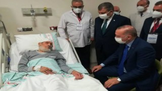 Erdoğan'dan Fethi Sekin’in babası ile kanaat önderi Nazırlı’ya hastanede ziyaret