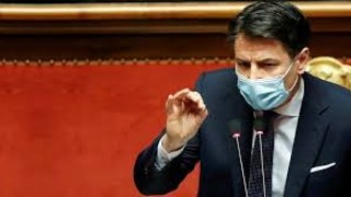 İtalya'da Başbakan Giuseppe Conte ve hükümeti istifa etti