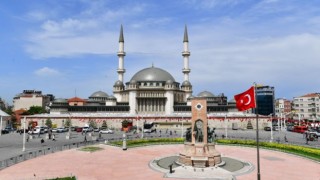 Alman DW'den Taksim Camii'nin açılış gününde provokatif haber