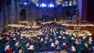 Ayasofya-i Kebir Camii'nde 87 yıl sonra bayram namazı