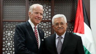 Joe Biden, Filistin Devlet Başkanı Mahmud Abbas'la görüştü