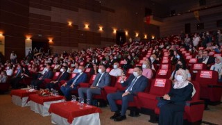Diyarbakır'da 'Yüzde 100 Yerli Üretim, Yüzde 100 Milli Düşünce' sempozyumu yapıldı