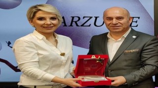 ADİL KOÇALAN’A YILIN GAZETECİSİ ÖDÜLÜ