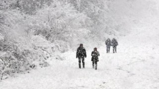 Beklenen kar İstanbul'a girdi! Seferler iptal! Kaza haberleri geliyor