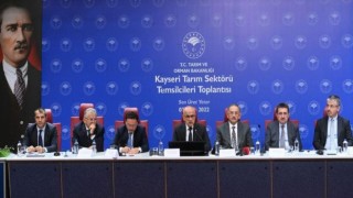 BAKAN KİRİŞCİ KAYSERİ’DE SEKTÖR TEMSİLCİLERİYLE BİRARAYA GELDİ