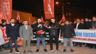 Yeniden Refah'ın gençleri İsveç'i protesto etti