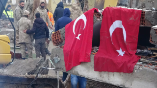 Dünyanın farklı ülkelerinden, Türkiye’deki afet için destek ve taziye mesajları gelmeye devam ediyor