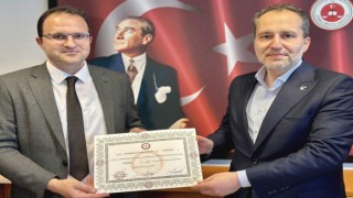 Yeniden Refah lideri İstanbul Milletvekili Dr. Fatih Erbakan mazbatasını aldı