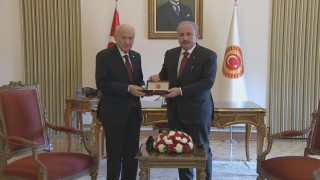 Mustafa Şentop görevini Devlet Bahçeli'ye devretti