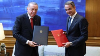 Türkiye ve Yunanistan’ın taraf olduğu Dostane İlişkiler ve İyi Komşuluk Hakkında Atina Bildirgesi açıklandı